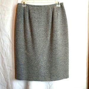 Dress Barn black & white lined skirt with split, size 8